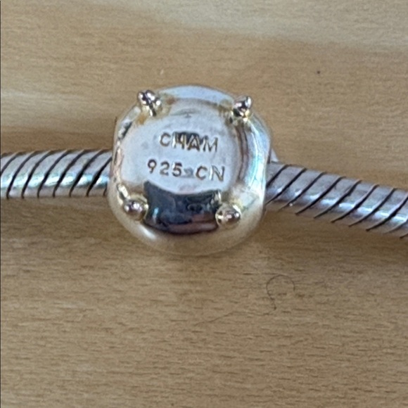 Chamilia Pot of Gold charm - Picture 4 of 9